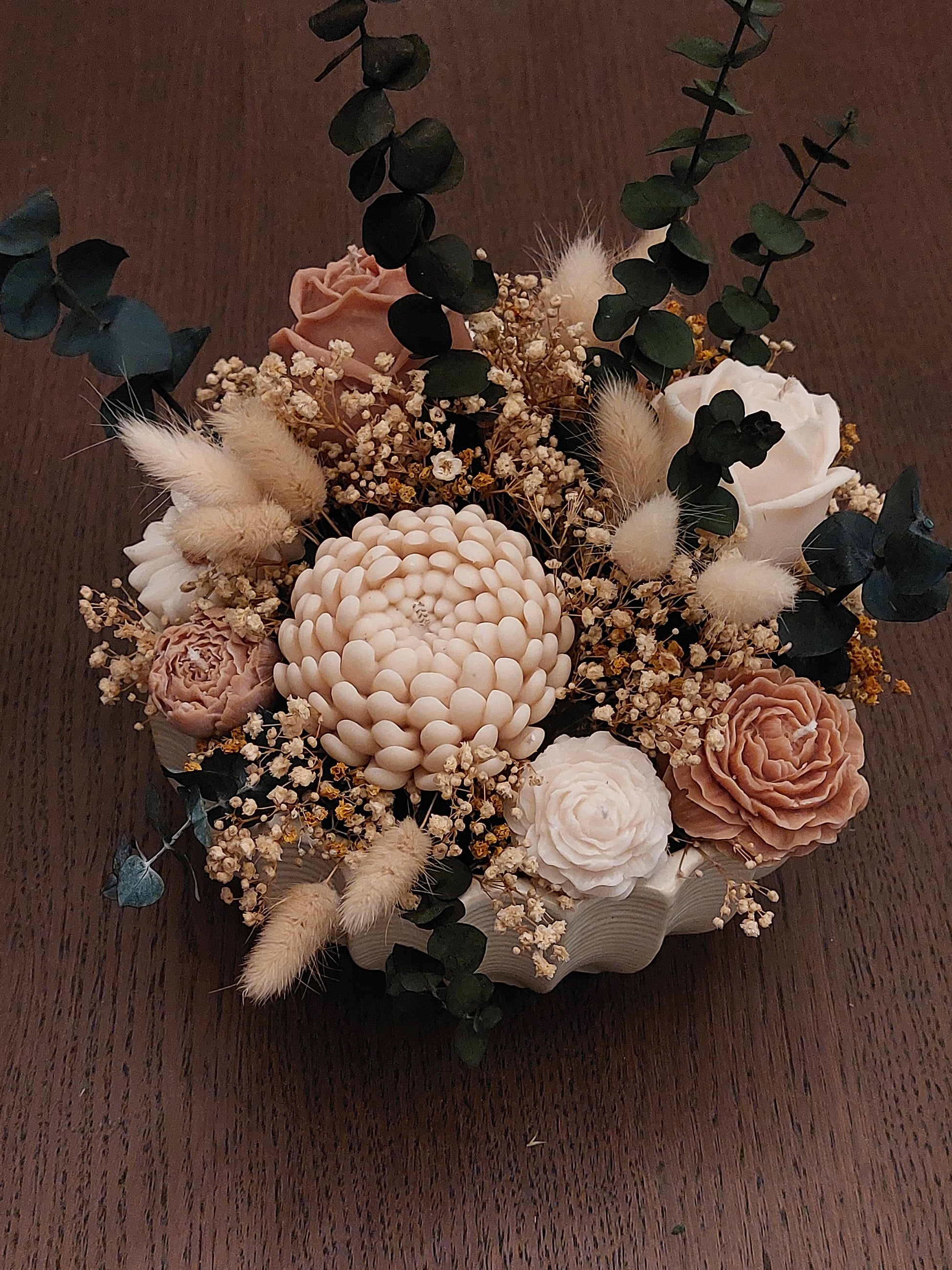 beige flowers with eukalypus