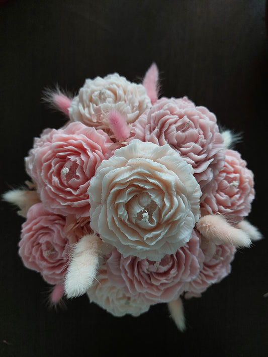 pastel rosen mit trockenblumen, handgemacht in Romanshorn